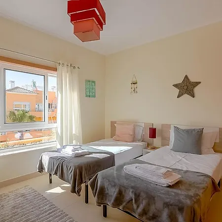 Apartment Claude Viguie *